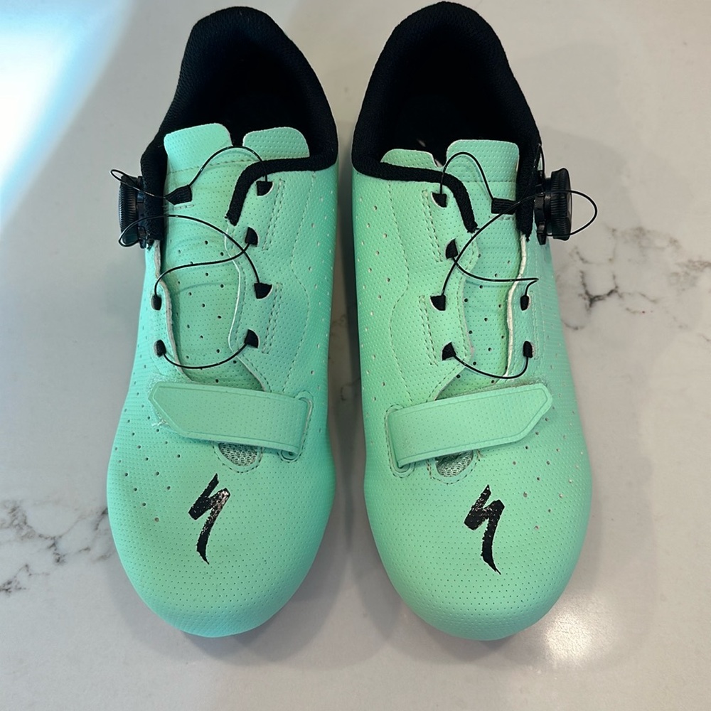 NEW IN BOX cycling shoes